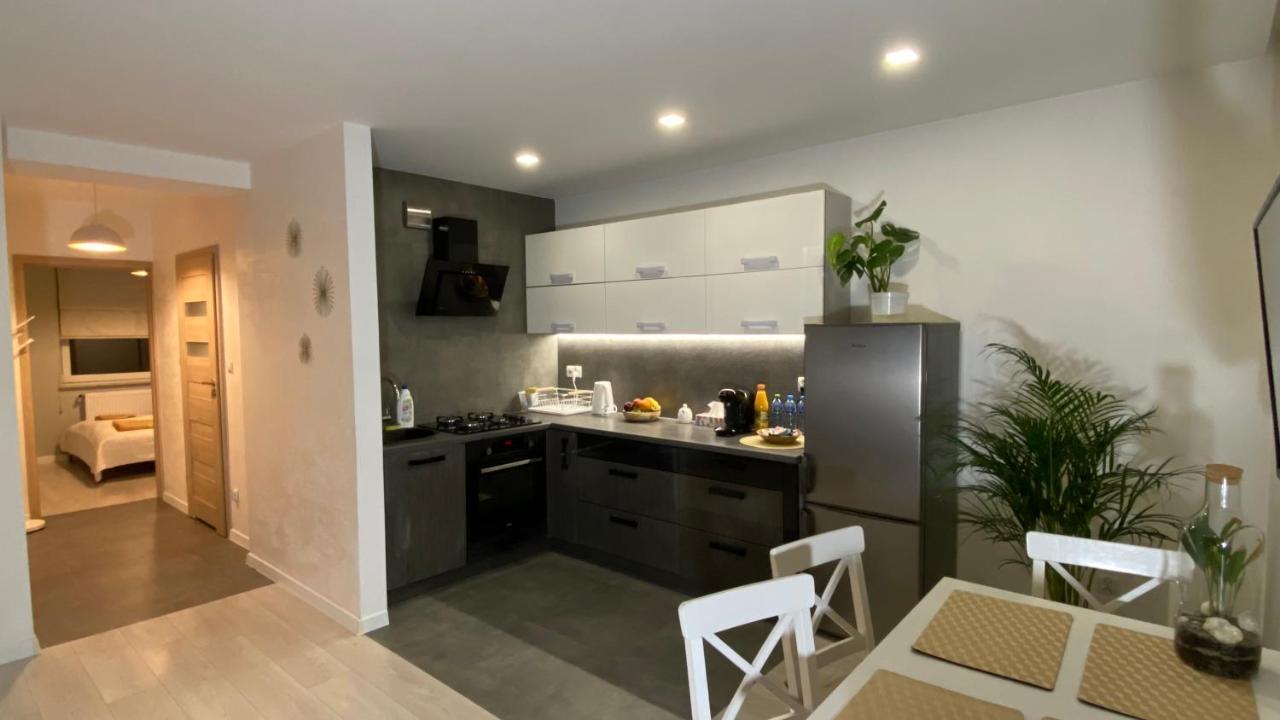 Plaza Park Apartment *